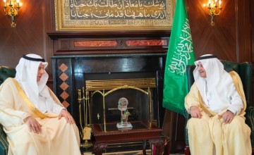 أمير تبوك يبحث مع وزير البيئة مشاريع وخطط منظومة المياه والزراعة بالمنطقة