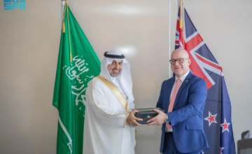 وزير الصحة يبحث تعزيز التعاون الصحي مع نيوزيلندا ويعرض تجربة المملكة في الصحة الرقمية