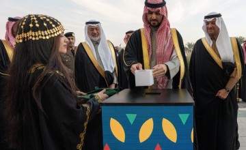 نائب أمير الشرقية يفتتح “قرية النخيل”.. 21 متجراً و19 مطعماً تستقبل الزوار لمدة شهرين