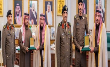 أمير القصيم يكرّم بطلي واقعة “حادث الفتاة السودانية”