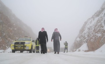 من الشمال إلى الرياض.. “الغبار” يسيطر على الأجواء والضباب يربك الرؤية في المرتفعات