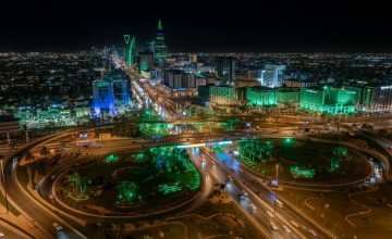 مزيج الضوء والهوية.. 5481 إنارة ومجسمات وطنية تضيء شوارع الرياض في ذكرى التأسيس