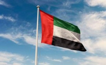 قتيلان وثلاثة مصابين في حادث سقوط شظايا بأبوظبي