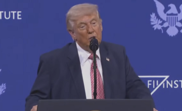 ترامب: السعودية يجب أن تكون فخورة بالأمير محمد بن سلمان.. رجل عظيم (فيديو)