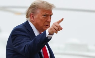 ترامب يتوعد إيران بـ “سيناريو التدمير الشامل” لمنشآت النفط والكهرباء وجزيرة خرج