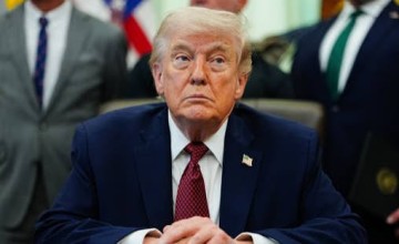 ​”العملة بلا قيمة والاقتصاد ينهار”.. ترمب: على إيران إعلان الاستسلام الآن