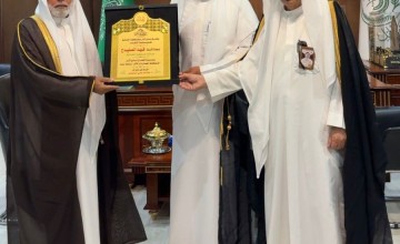 محافظ الحائط يستقبل وفد “نادي أثر” ويطلع على خطته التشغيلية لعام 2026