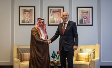 وزير الخارجية يلتقي نظيره الأردني على هامش اجتماع وزراء الخارجية العرب في عمّان