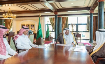 أمير تبوك يطلع على نسب الإنجاز في المشروعات التي تنفذها امانه المنطقة
