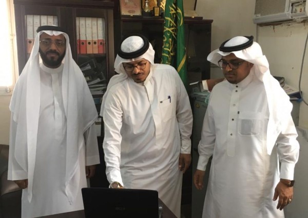 ‏قائد المتوسطة الثانية ببيش يدشن حساب المدرسة على تويتر