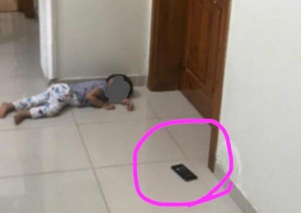 موقف غريب.. طفل يحتجز والدته 4 ساعات بالمطبخ.. ومدني المدينة يتدخل