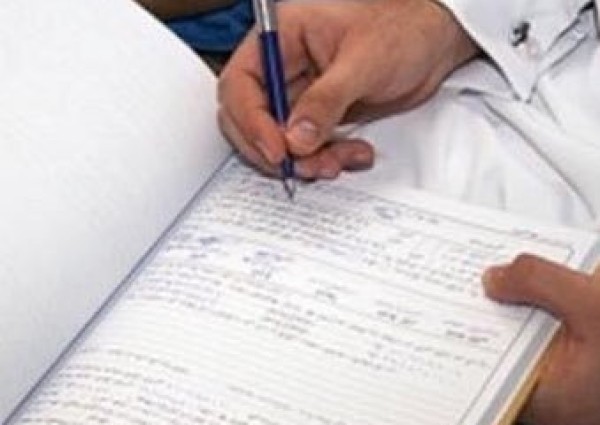 التحقيق مع مأذون ارتكب هذه المخالفة بحق مواطنة!