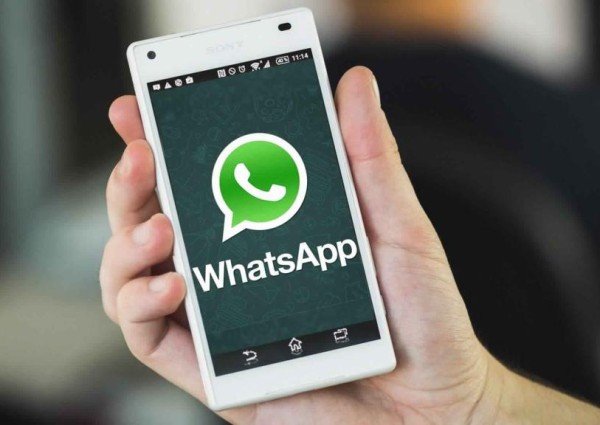 قروبات الواتس أب بين التواصل والقطيعة