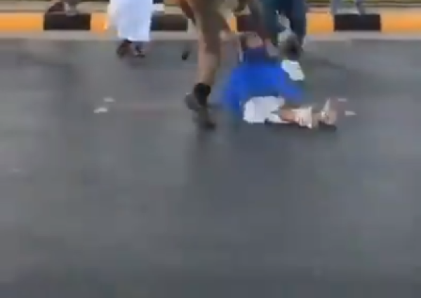 أمير القصيم يكرم رجل الأمن مُنقذ الطفلة “جوان” في بريدة