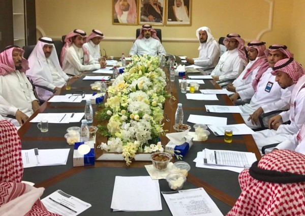 محافظ ضرية يراس المجلس المحلي و يناقش الفرص الاستثمارية في المحافظة