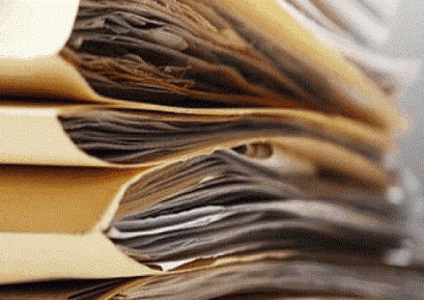 أمر سامٍ بإيقاف التعامل الورقي بالجهات الحكومية وربط بيانات الموظفين إلكترونياً