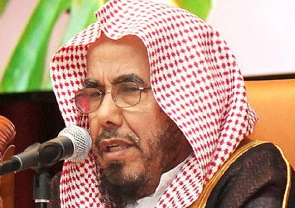 “المطلق” يدعو الأباء إلى الحذر من “النسويات” .. وتأثيرهن على عقول الفتيات!