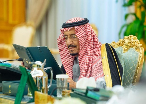 “الوزراء” يوافق على اتفاقية تقسيم “المنطقة المحايدة” مع الكويت