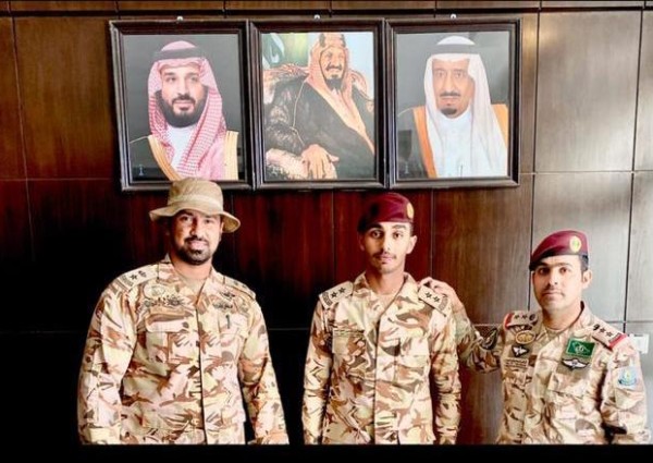 قبيلة “الخواجي” تهنئ “عز” برتبته الجديدة