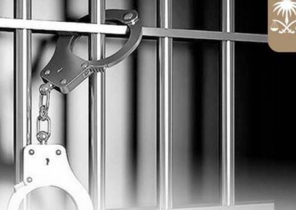 “النيابة” توجه بالقبض على 3 أشخاص استغلوا وسائل التواصل في التأول على الله بسبب “كورونا”