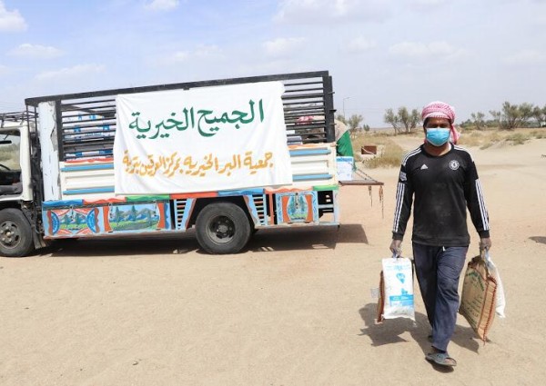 الجمعية الخيرية بمركز (العرقين)توزع اكثر من(500)سلة غذائية المستفيدين كمرحله اولى