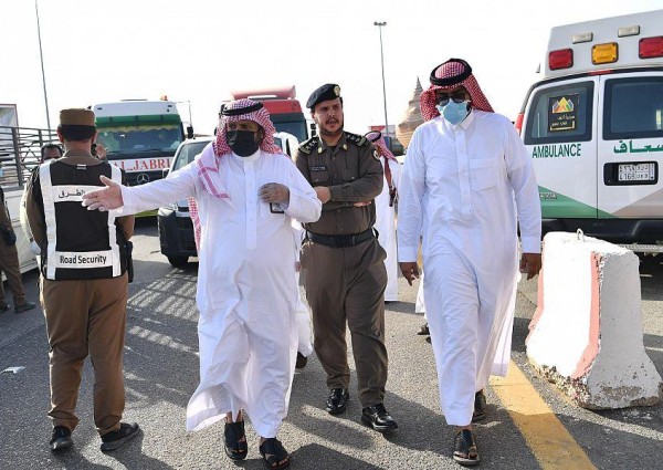 شاهد.. محافظ الدرب يتفقد سير عمل قوات أمن الطرق بمركز الشقيق