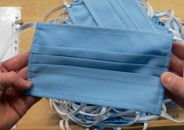 وقت الخروج للأماكن العامة .. الصحة: تنصح بارتداء الكمامة القماشية دوماً