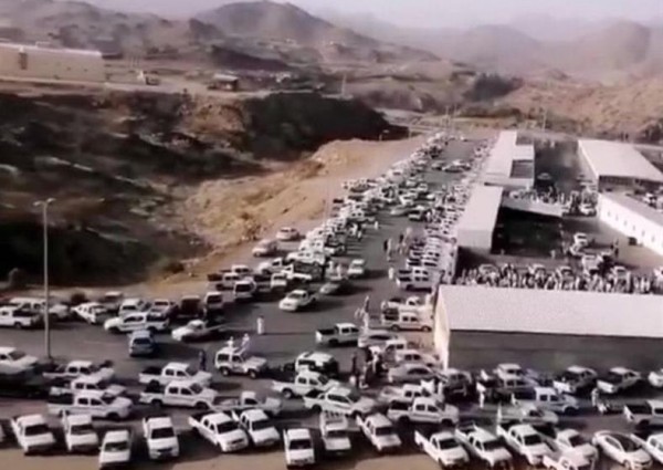 “إمارة عسير” تصدر بيانا حول فيديو ازدحام سوق المواشي.. وتؤكد: قدرنا صغر سن مصور المقطع وحسن نيته