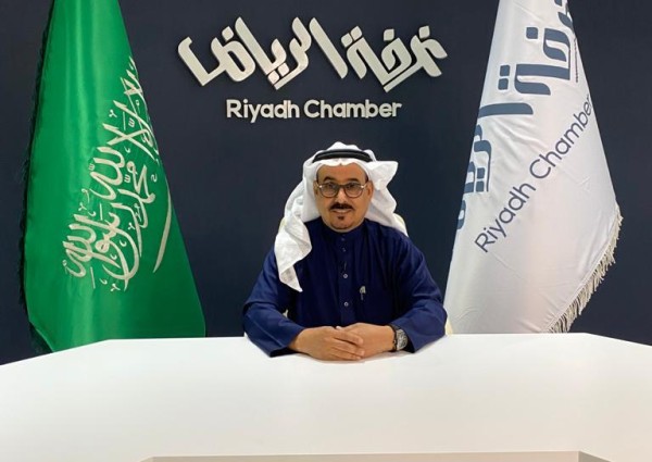 الأستاذ فهد الحمادي يشيد بجهود القيادة لمكافحة جائحة كورونا ويشيد بتكاتف القطاعات والمواطنين في تطبيق الاحترازات من الفايروس