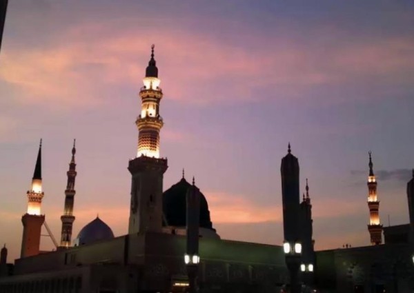 السماح لمؤذني الجوامع في المملكة بترديد تكبيرات العيد