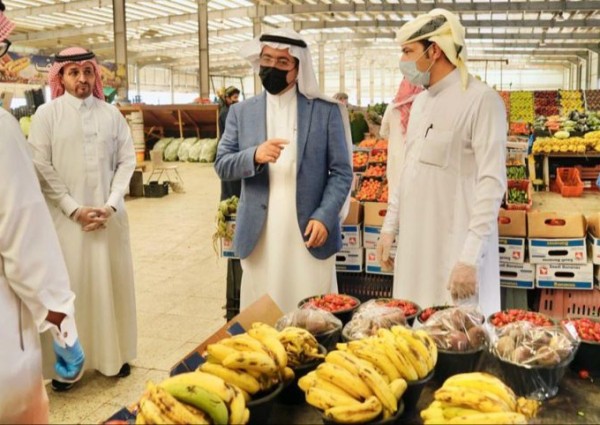 أمانة عسير تضبط أكثر من 3 الاف كجم من المواد الغذائية الفاسدة
