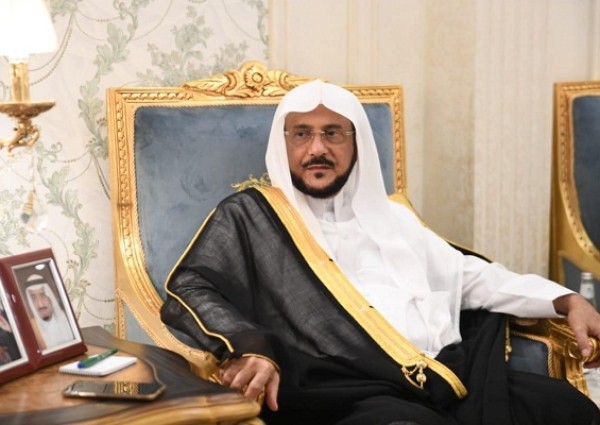 وزير الشؤون الإسلامية يصدر حزمة من قرارات التكليف بديوان الوزارة وفروعها