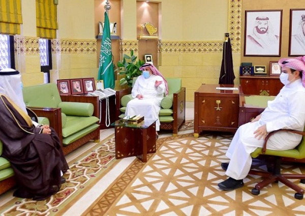 وكيل إمارة منطقة الرياض يستقبل مدير الشؤون الصحية بالمنطقة