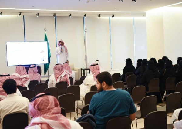 برنامج المجتمع التطوعي يؤهل مرشدين تطوعيين عبر مشروع الإرشاد التطوعي