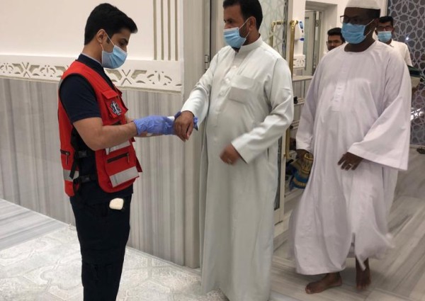 الهلال الأحمر بالشرقية يقيم عدد من نقاط الفرز والفحص الأولي بعدد (٢٦) جامع