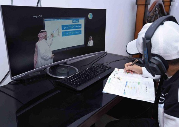 متحدثة التعليم تكشف عن كيفية تلقي الطلاب الذين لا يتمكنون من دخول منصة “مدرستي” حصصهم الدراسية