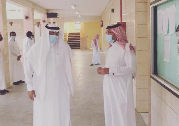 مدير تعليم مكة يزور ميدانياً عدداً من مدارس الوسط ،