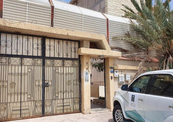 “التجارة” تطيح بعمالة مخالفة تٌصنع الذهب بمنزل في جدة وتضبط 5 كيلو بحوزتهم