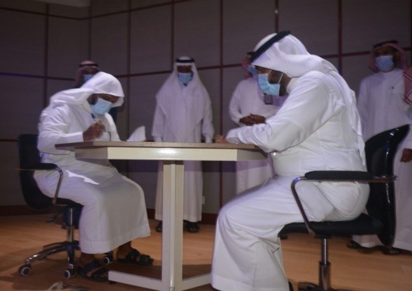 بر جازان توقع خمس اتفاقيات في مجالات الإسكان وتعليم وتحفيظ القرآن الكريم والإعلام