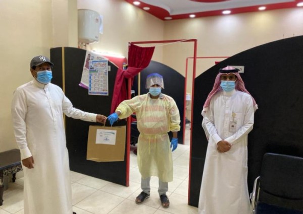 فريق التمكين المجتمعي بصحي صوير ينفذ مبادرة حلاقة بدون عدوى