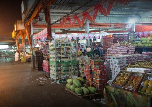 رجل أعمال يتنازل عن سوق خضار يمتلكه لأبناء منطقته مجاناً في بريدة .. تعرف على السبب!