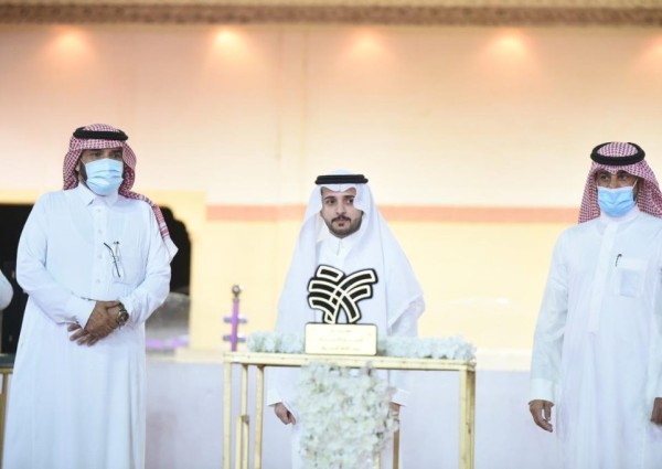 محافظ العقيق يكرم الجهات واللجان المشاركة والراعية لمهرجان التمور الثالث