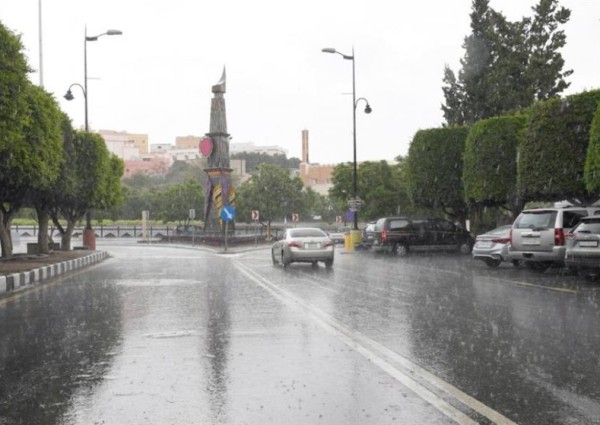 تحذير هام من الدفاع المدني بشأن هطول أمطار رعدية على بعض مناطق المملكة