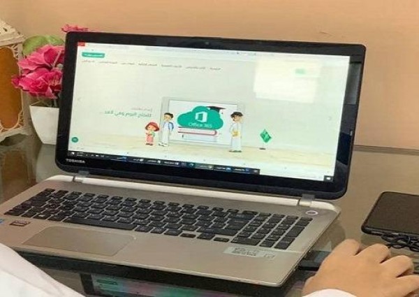 اليوم الأحد .. مليون طالب وطالبة بالرياض يؤدون اختبارات الفصل الدراسي الأول “عن بُعد”