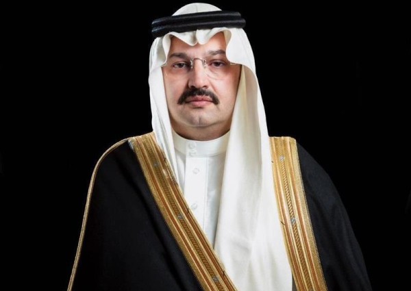 بعد شكاوى عدد من المواطنين .. أمير عسير يوجه بـ”رسالة عاجلة لمحافظ مدينة تابعة للمنطقة” : “إما أن يقل شاكوك أو يكثر شاكروك”