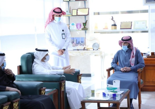 رئيس بلدية طبرجل يستقبل أعضاء مجلس شباب الجوف