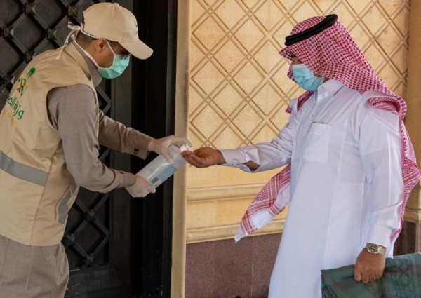 الشؤون الاسلامية تطلق حملة لمتابعة الإجراءات الاحترازية بجوامع الرياض بالتعاون مع الشؤون الصحية والجمعيات التطوعية