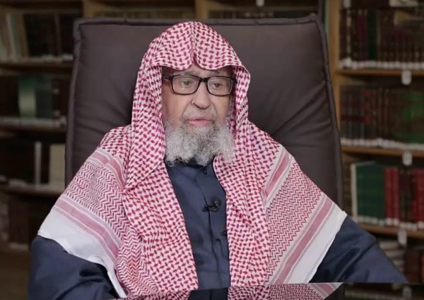 موقع “الفوزان”: الشيخ يتمتع بالصحة والعافية.. وما تداولته وسائل التواصل عارٍ من الصحة