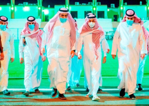 سمو نائب أمير منطقة حائل يزور مقر نادي الجبلين