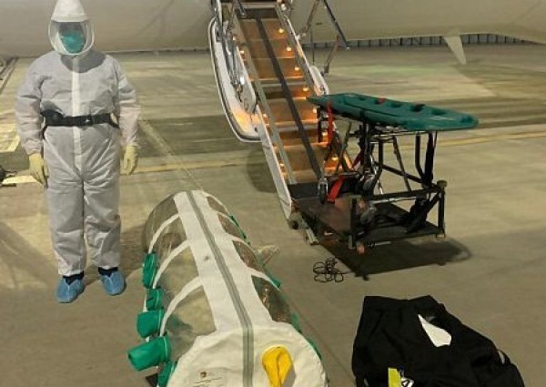 الإخلاء الطبي الجوي بوزارة الدفاع ينقل عائلة سعودية مصابة بفيروس كورونا من الهند إلى المملكة